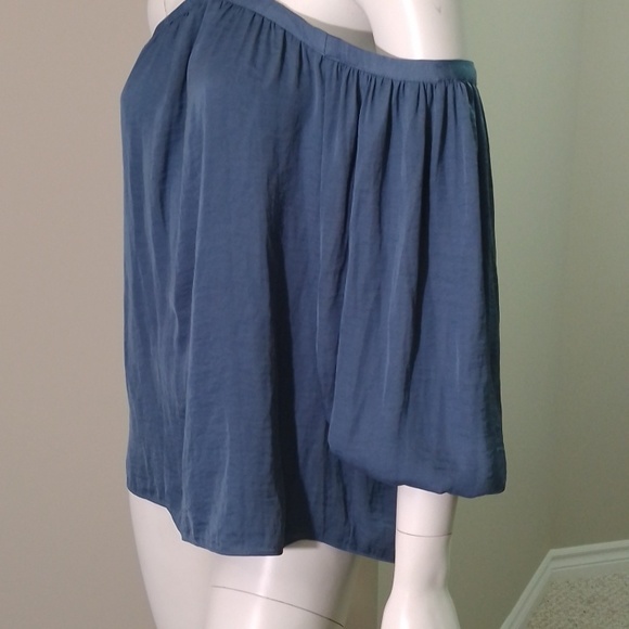 E4 Vince Camuto XS slate blue off shoulder top - Picture 5 of 11